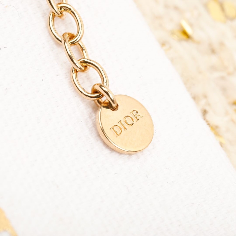 chr1st1an D10r bracelets